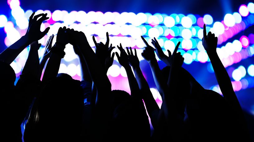 Show de Shakira no Rio promete revolucionar experiência ao vivo com palco tecnológico e imersivo