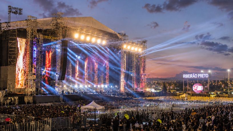 Show de Zé Neto e Cristiano em Ribeirão Preto: o projeto 360º que promete transformar a experiência sertaneja