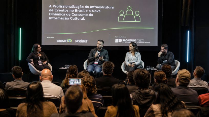 A Profissionalização da Infraestrutura de Eventos no Brasil e a Nova Dinâmica de Consumo da Informação Cultural