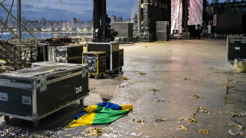 Shakira em Copacabana: Entre a Grandiosidade do Show e a Humanidade de um Dia Difícil