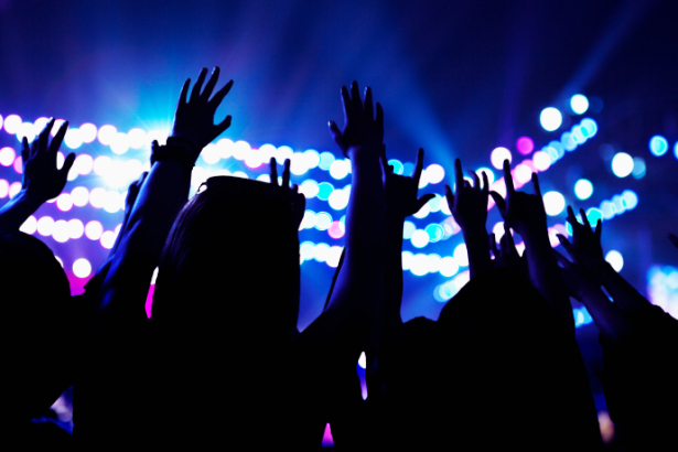 IA da Spotify começa a criar playlists automáticas baseadas em shows e muda forma de consumir música no Brasil